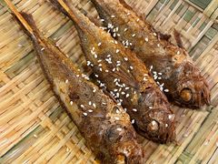 网红小黄鱼-美膳居川菜馆油焖大虾烧烤(卓刀泉店)