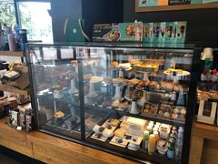 面包甜点陈列柜-星巴克(常德友阿国际广场店)