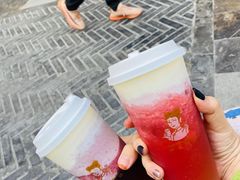 -沪上阿姨鲜果茶(世茂广场宽厚里店)