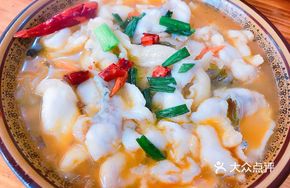 Sour Cabbage Black Fish and Shrimp Noodles