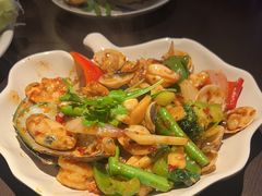 -大头虾越式风味餐厅(光明广场店)