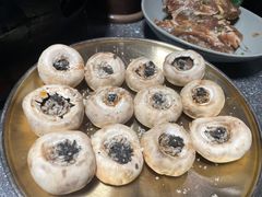 花式蘑菇-草家酱蟹炭火烤肉店(珲春南路一店)