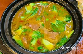 Duck Blood and Chinese Cabbage Soup