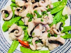 炒鲫鱼片-龙桥私厨·姜花菊花过桥鱼·顺德菜(容桂店)