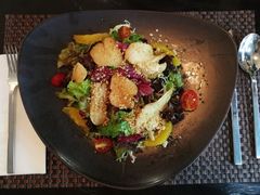 秘制鸡肉色拉-TAMATI(巴黎贝甜韩式西餐厅店)