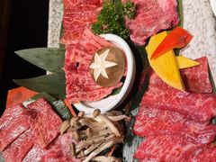 -炼火烤肉店