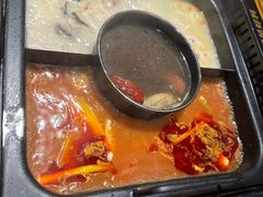 -老牌坊云南鱼豆花火锅(爱建店)