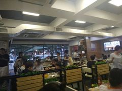 大堂-三头牛·潮汕牛肉生蚝火锅 (夏湾店)