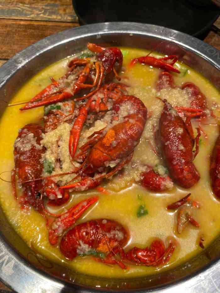 王红军龙虾(新民路超级店)-"记得2018年第一次去新民路吃龙虾,一排.