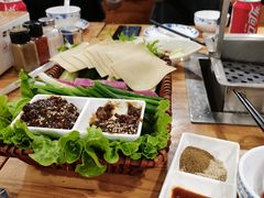 -欢乐牧人蒙古炭烤羊腿(四平路店)