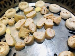 -草家酱蟹炭火烤肉店(珲春南路一店)