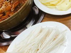 金针菇-奇味鸡煲(麦地店)