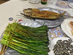 -布尔津河堤夜市