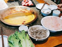 -小天鹅火锅·一线江景洪鼎旗舰店(洪崖洞店)