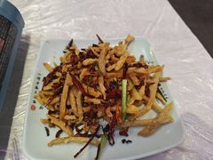 -霄汉牛三鲜湖北砂锅菜(万松园2店)