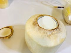 -志龙皇冠吃货椰子铺