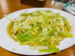 韭黄炒蛋-曾牛肉