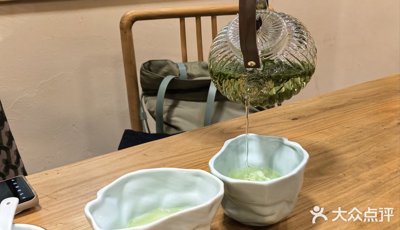 江桥老街的禅意餐厅！中式庭院+巨量菜品！
