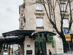 -Casa Nova