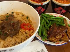 -矮子粉店1985·长沙米粉(湘春路店)