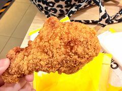 -麦当劳(上海虹桥站30B检票口楼上)