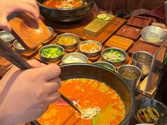 -银米·云南传统过桥米线(双廊黑金冠店)
