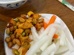 -牛一嘴·兰州牛肉面·大盘鸡(财富中心店)