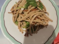 -松沪名灶·豆浆鱼头·新上海菜(飞航吾悦广场店)