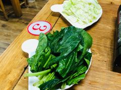 嫩芹叶-王胖子驴肉火烧(鼓楼店)