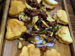 东镇烤三味-老东镇啤酒屋海鲜加工·蒸汽海鲜·海鲜烧烤(台东店)