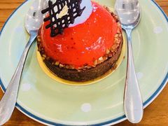 -Chom Cafe and Restaurant