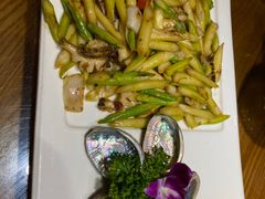 -黄泥岗·地道湖北菜(奥特莱斯店)