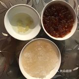 首先桃胶皂角米先烧 半个小时