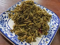 伍佰牙-照金特色农家乐