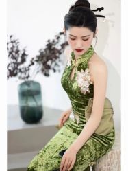 -衣贝姿婚纱礼服馆