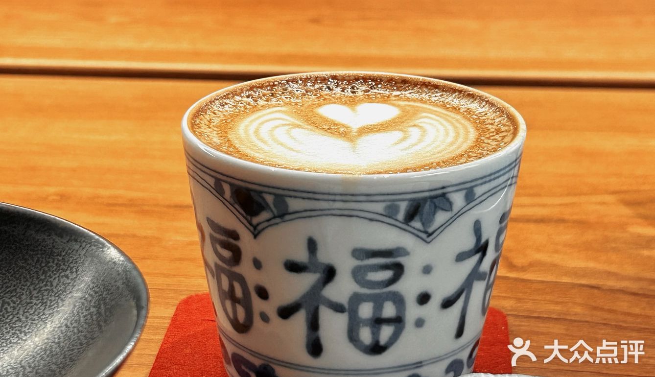 在「福叁」喝的是咖啡，品的是新中式美学