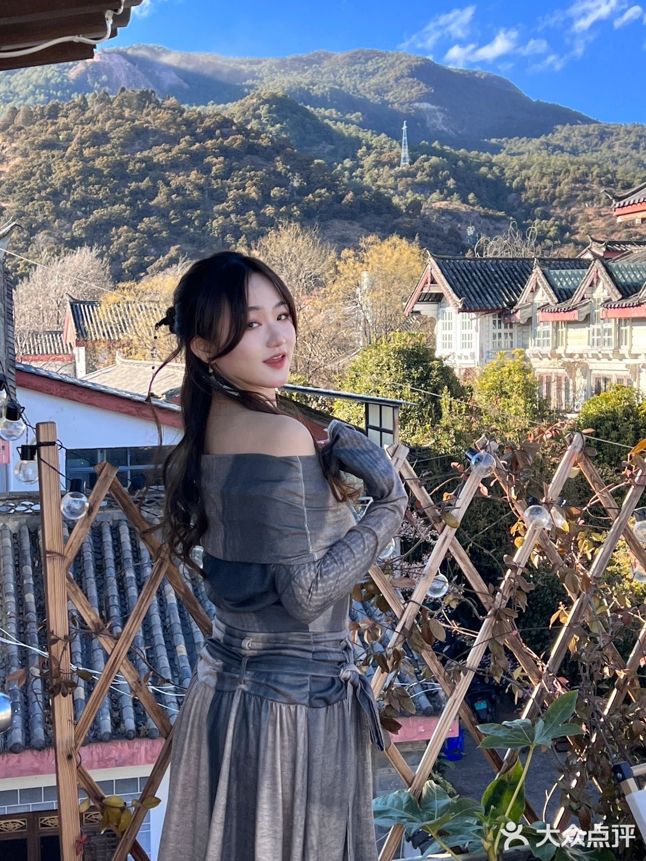 来束河古镇旅游……屋顶咖啡都替你们找好了……！！