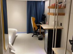 -网鱼电竞酒店(上海惠南地铁站店)
