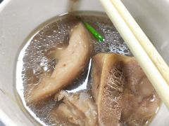 猪弯骨藕汤-小民大排档(光谷店)