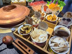 -菌自由丨野生菌火锅特色庭院餐厅(丽江古城店)