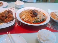 -吴记酱骨炖菜馆(西大直街店)