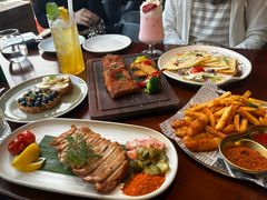 -埠口精酿夜景餐酒吧· BREWPORT BISTRO(长嘉汇重庆之眼店)