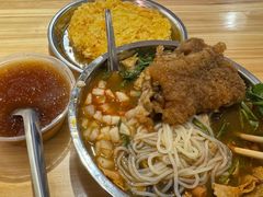 -柳州肥姨妈大骨螺蛳粉(东靖路店)