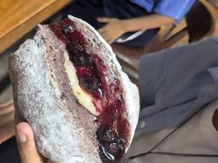 -萨么面包房(山东大学青岛校区创新与创业中心店)