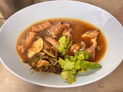 -Kha Mu Charoensang(Silom)