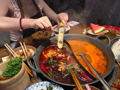 -萍姐火锅·公路夜市(武汉首店)