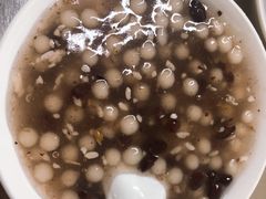 -芳婆糕团店(王府大街店)