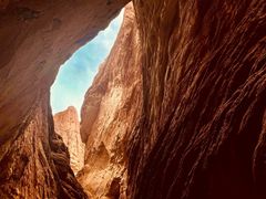 -天山神秘大峡谷