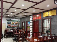 -湖南人家湘菜馆(镇江路店)