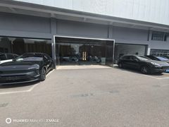 -蔚来体验中心(北京亦庄店)